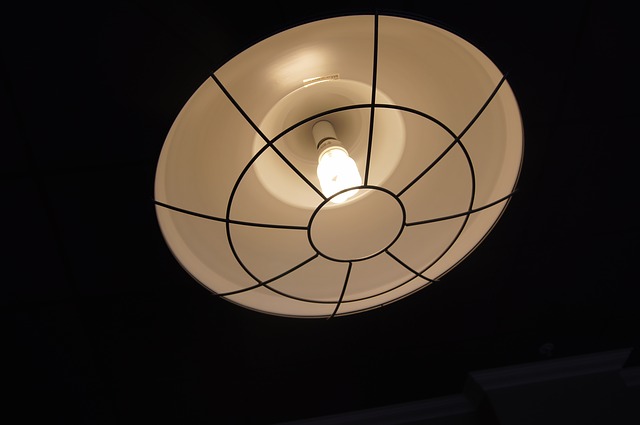 světlo lampa žárovka